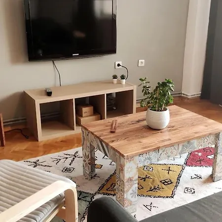 شقة 2+1 With Sea View In Location In Besiktas *