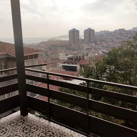 2+1 With Sea View In Location In Besiktas Isztambul